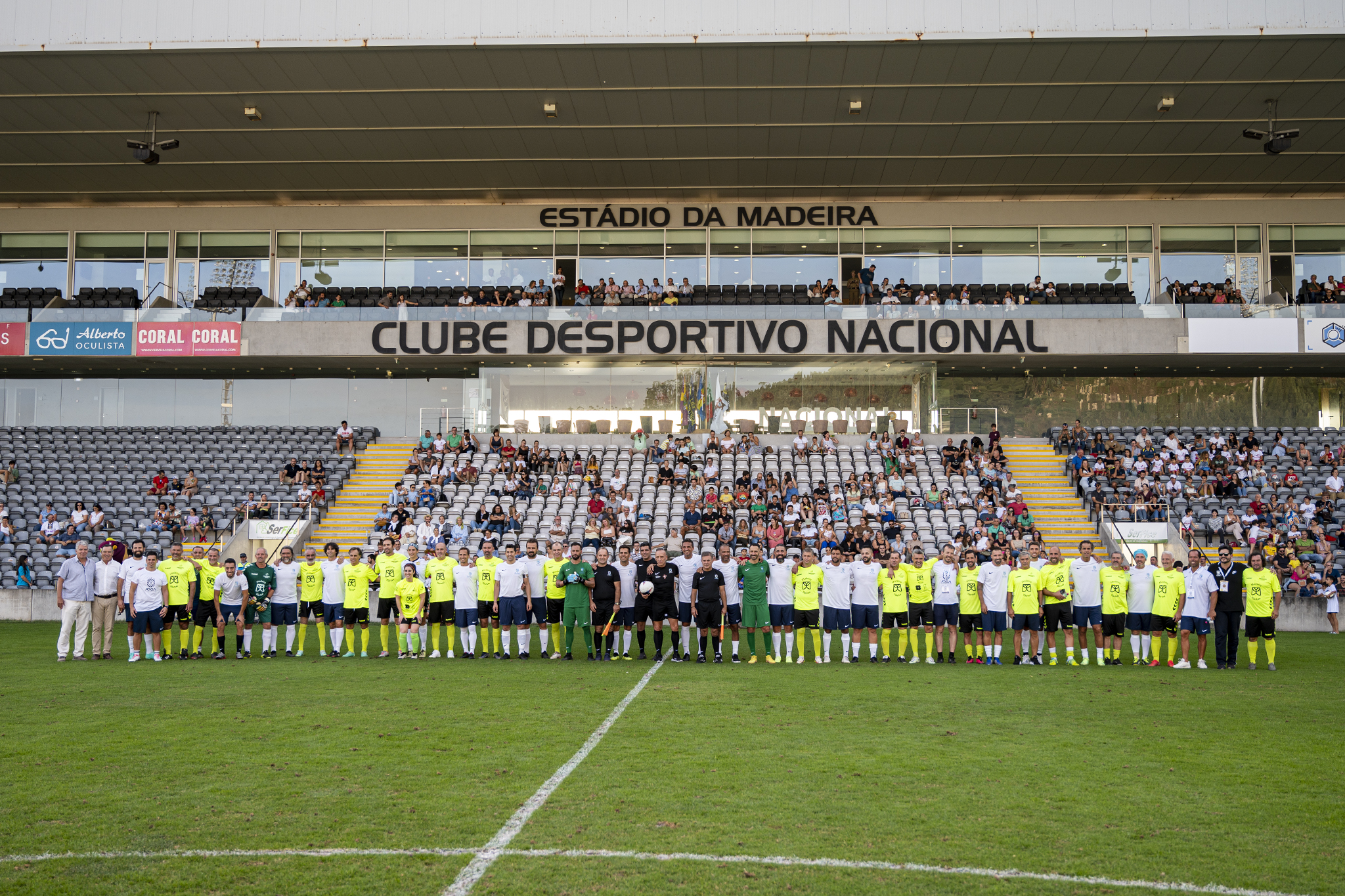 "Joga pelas Crianças" junta centenas no Estádio da Madeira
