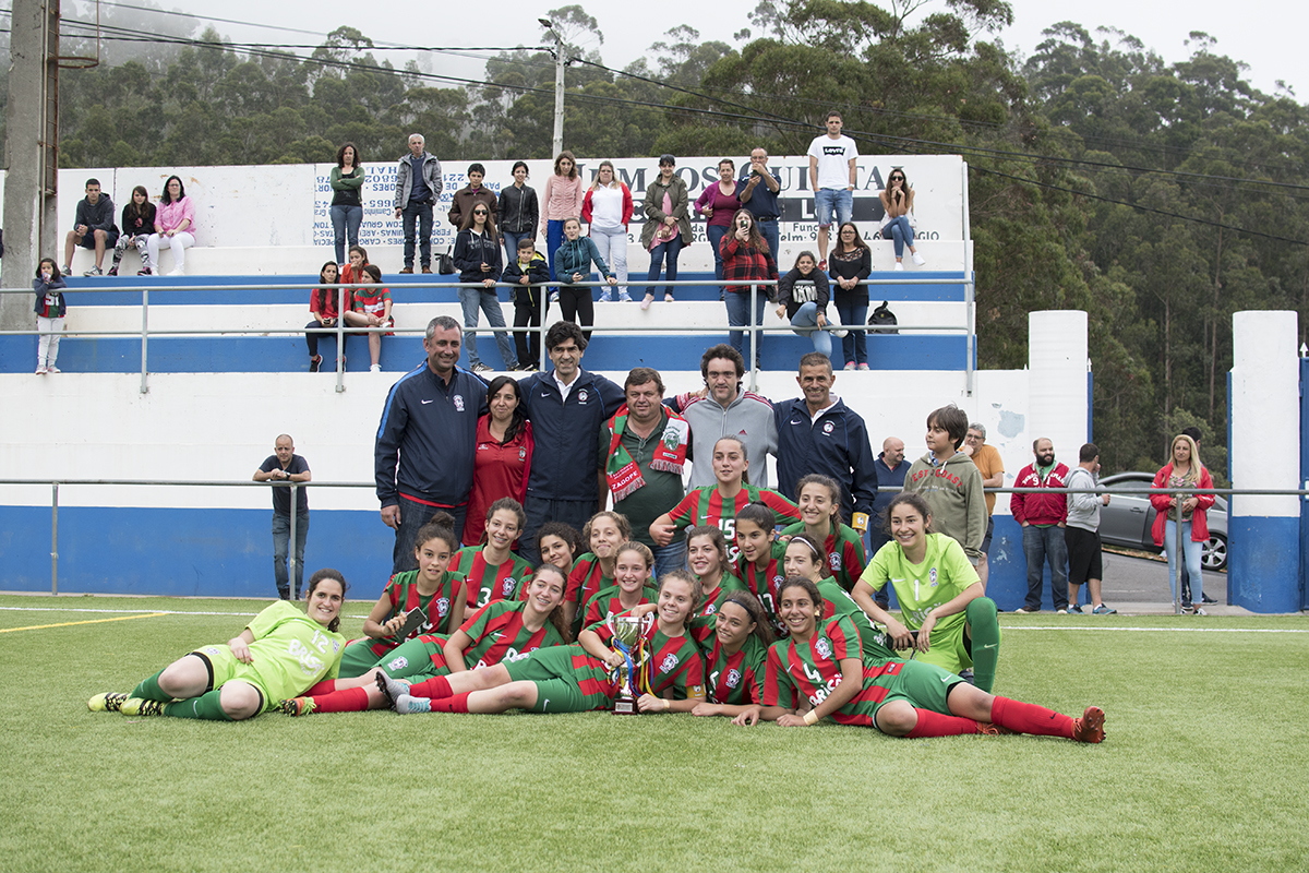 Juniores femininas do Marítimo erguem Taça da Madeira em futebol 9